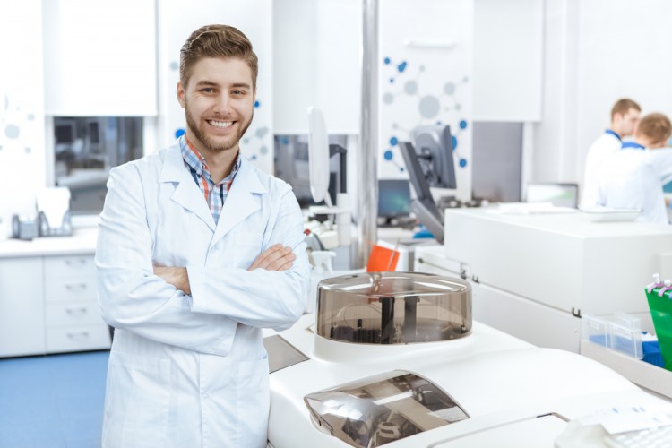  Dr. Alina R.